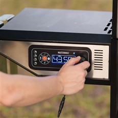 Masterbuilt Gravity Series 560 with Rotisserie Pack