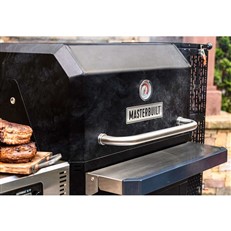 Masterbuilt Gravity Series 1050 Digital Charcoal BBQ Smoker