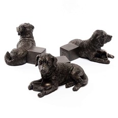 Resting Labrador Plant Pot Feet